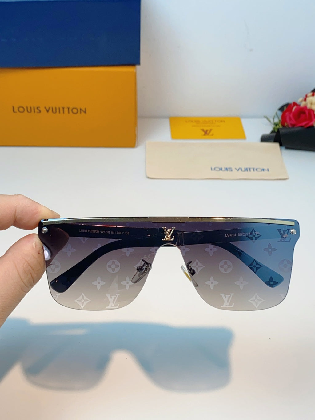 Louis Vuitton Lightweight Rimless Blue Lens Sunglasses for Men & Women - detail image 4