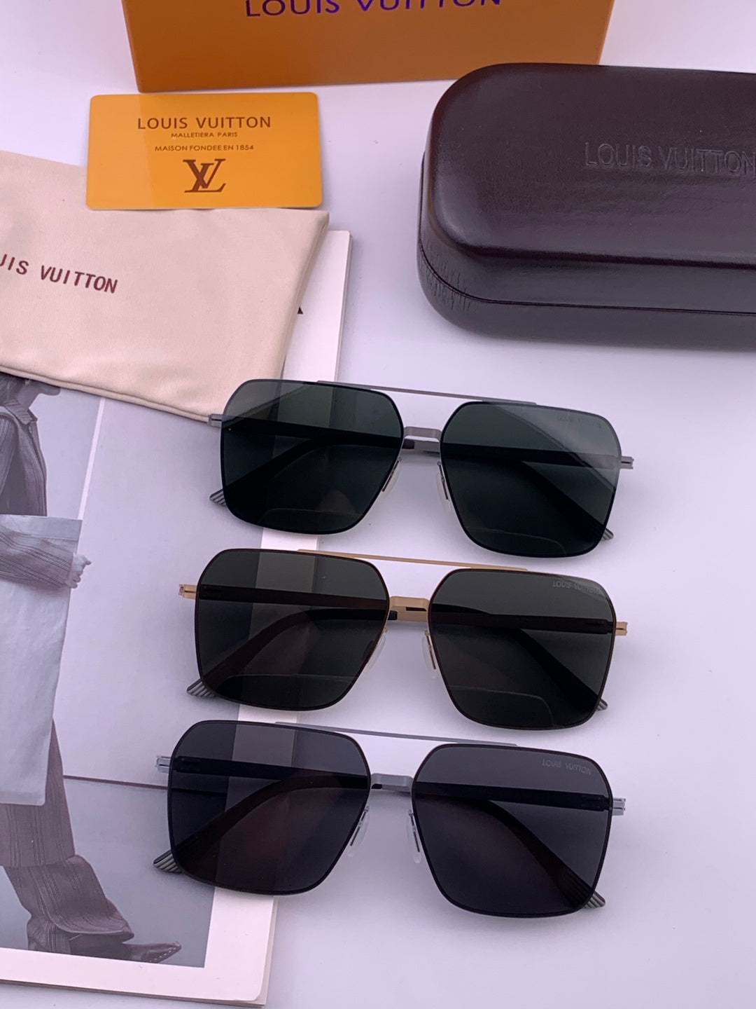 Louis Vuitton L3514 Fashion Black Lens Sunglasses for Men & Women - detail image 8