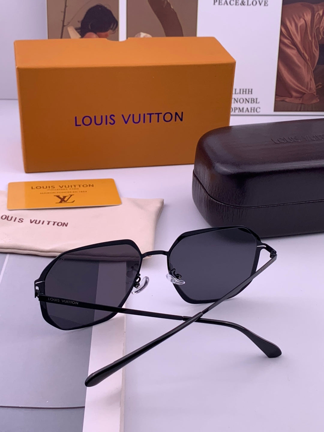 Louis Vuitton L6871 Polarized Oversized Gray Lens Sunglasses for Men & Women - detail image 7