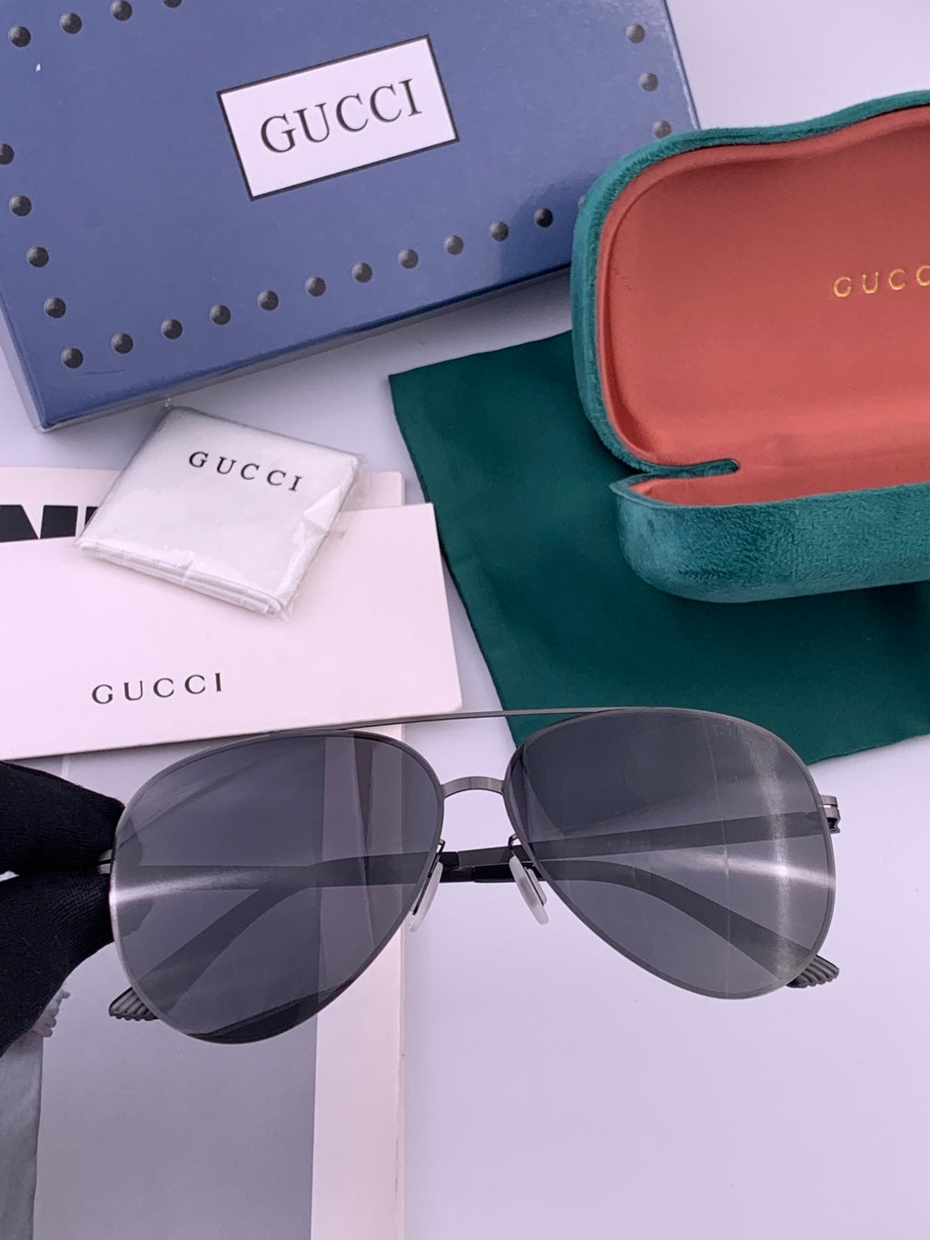 Gucci G1514 Fashion Black Lens Sunglasses for Men & Women - detail image 3