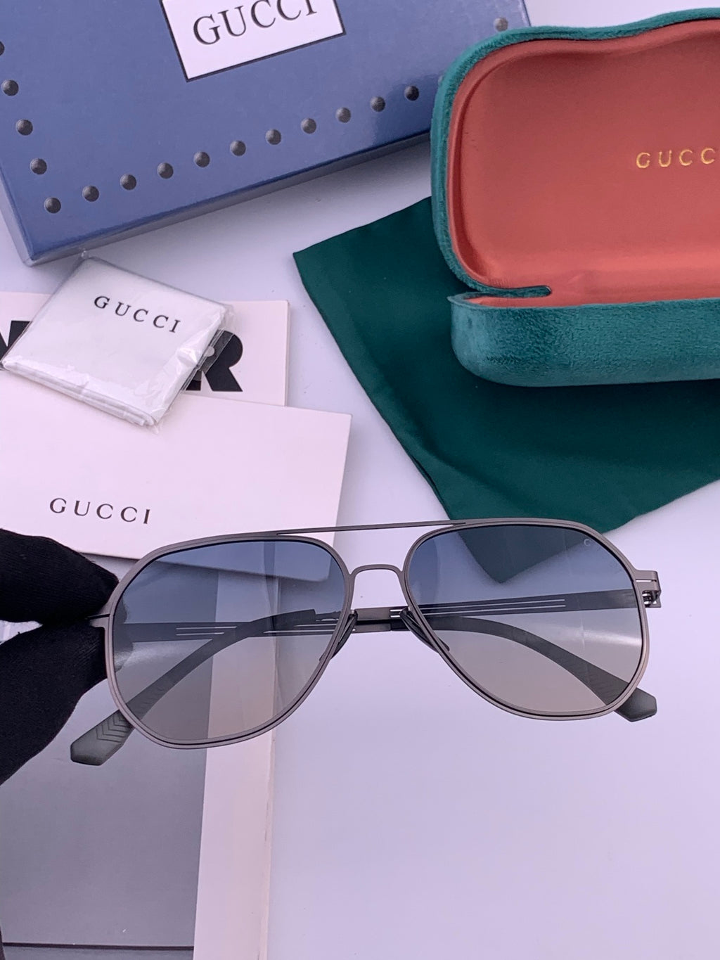 Gucci G1980 Fashion Black Lens Sunglasses for Men & Women - detail image 3