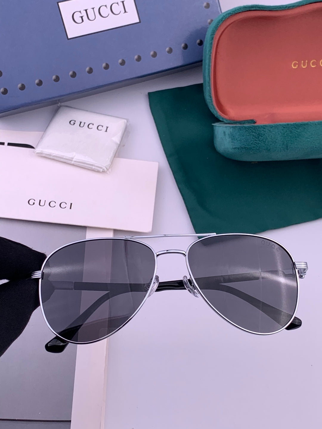 Gucci G0881 Polarized Aviator Blue Lens Sunglasses for Men & Women - 158246 - detail image 2