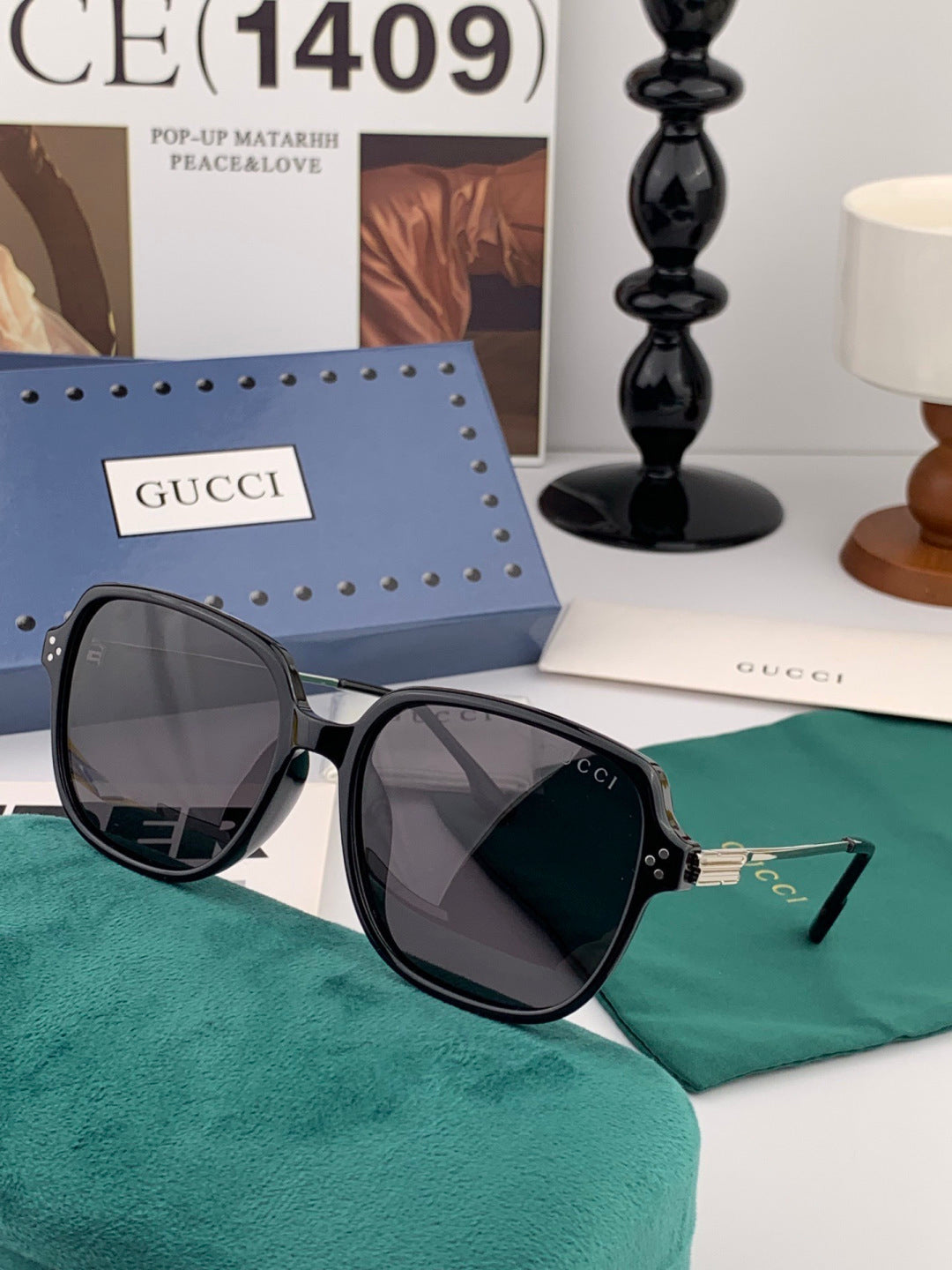 Gucci G25504 Polarized Square Black Lens Sunglasses for Women - detail image 2