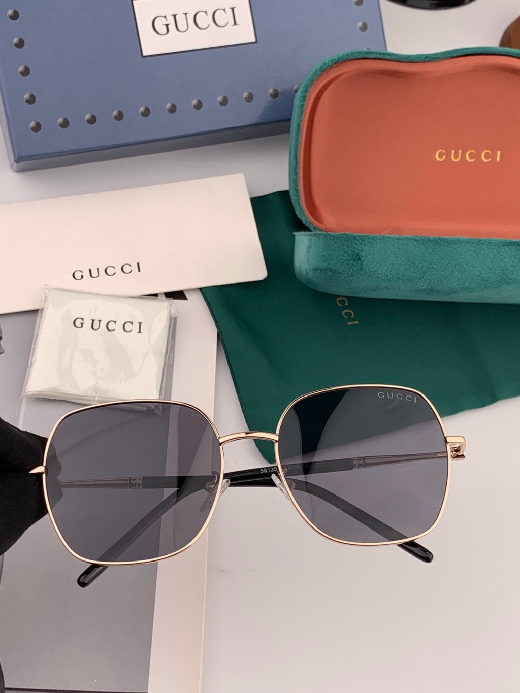Gucci G55813 Fashion Gold Lens Sunglasses for Men & Women - detail image 3