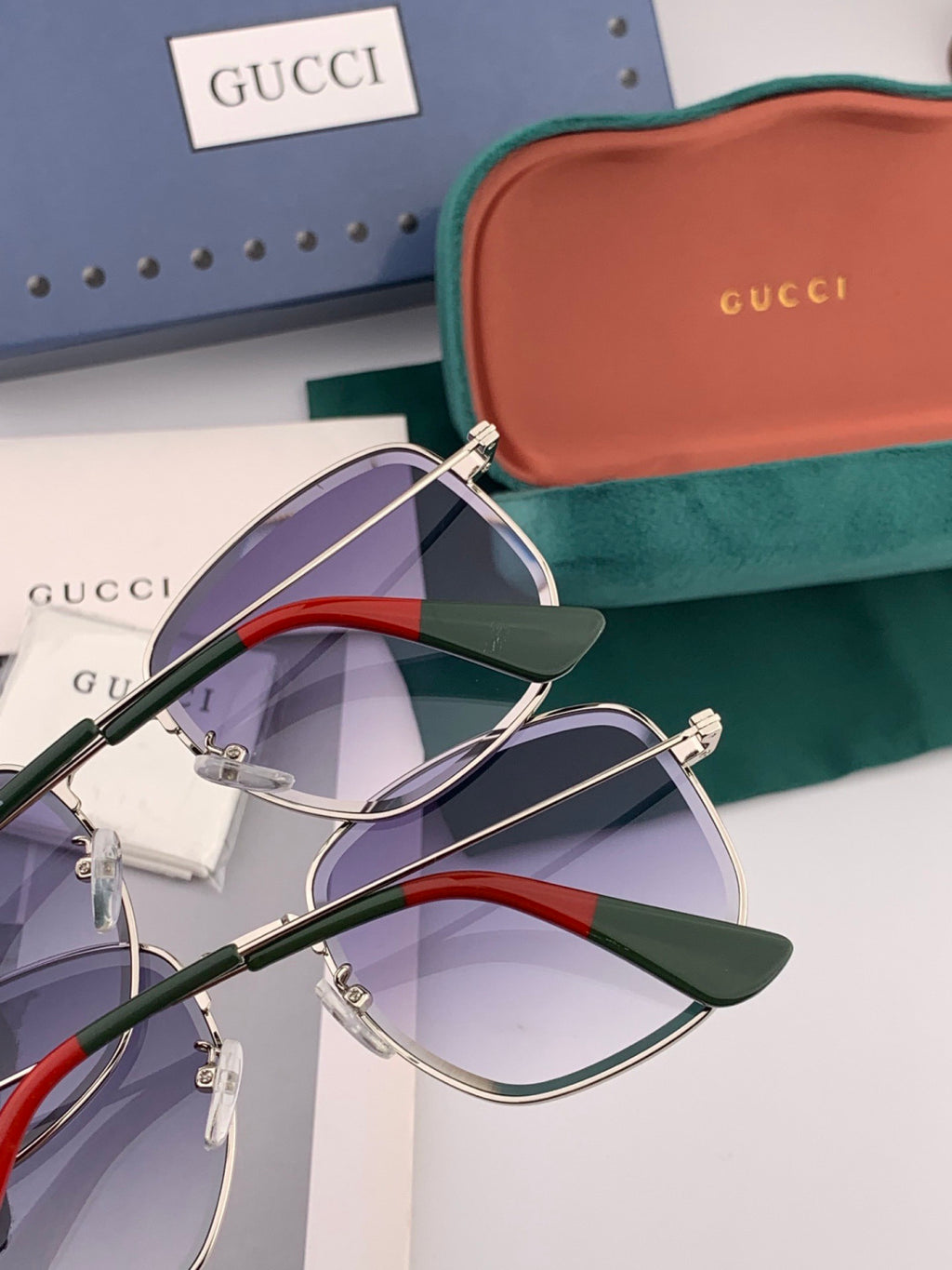 Gucci G0322 Polarized Rimless Green Lens Sunglasses for Men & Women - detail image 4