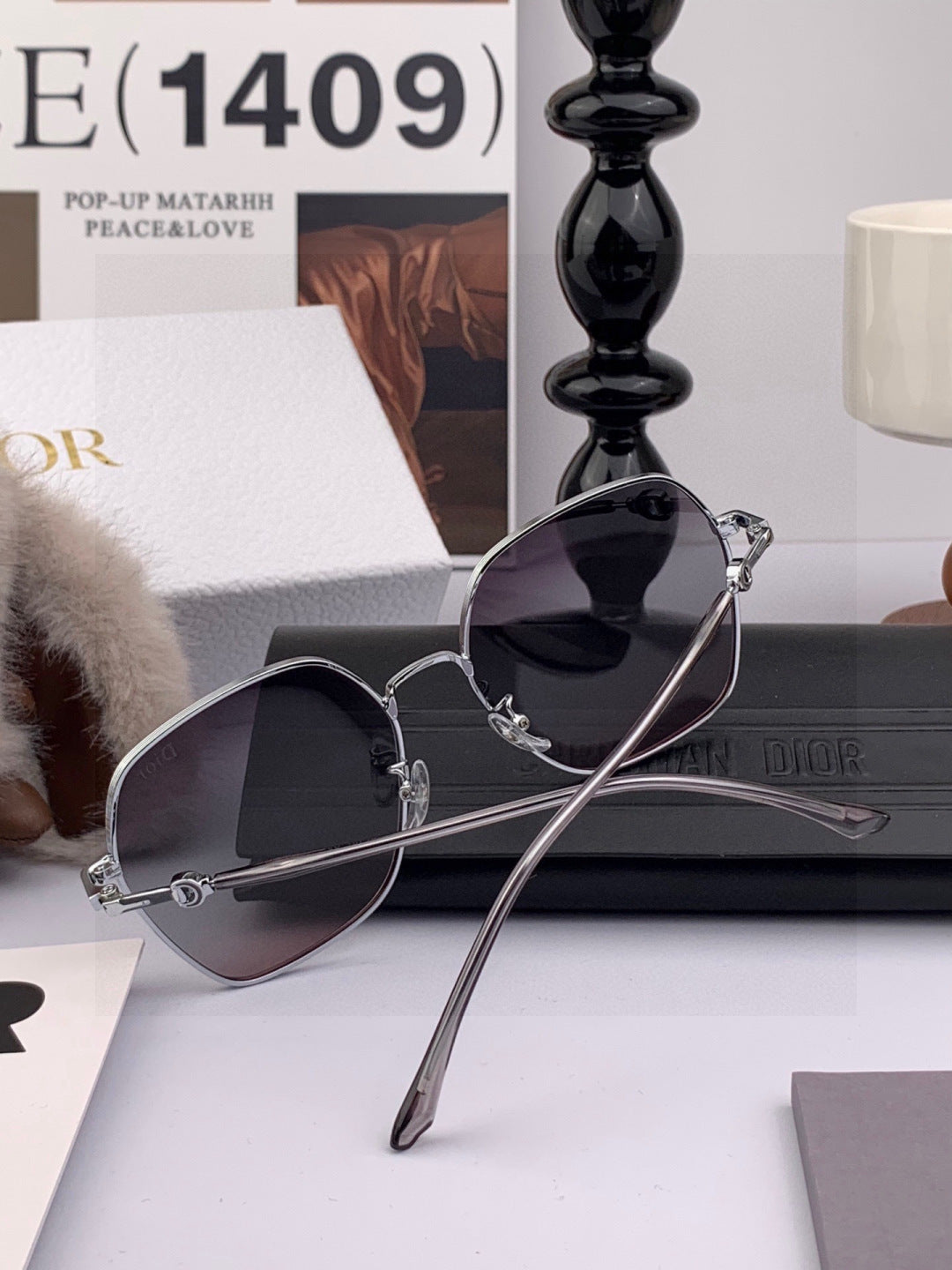 Dior CD7210 Square Red Lens Sunglasses for Women - detail image 4