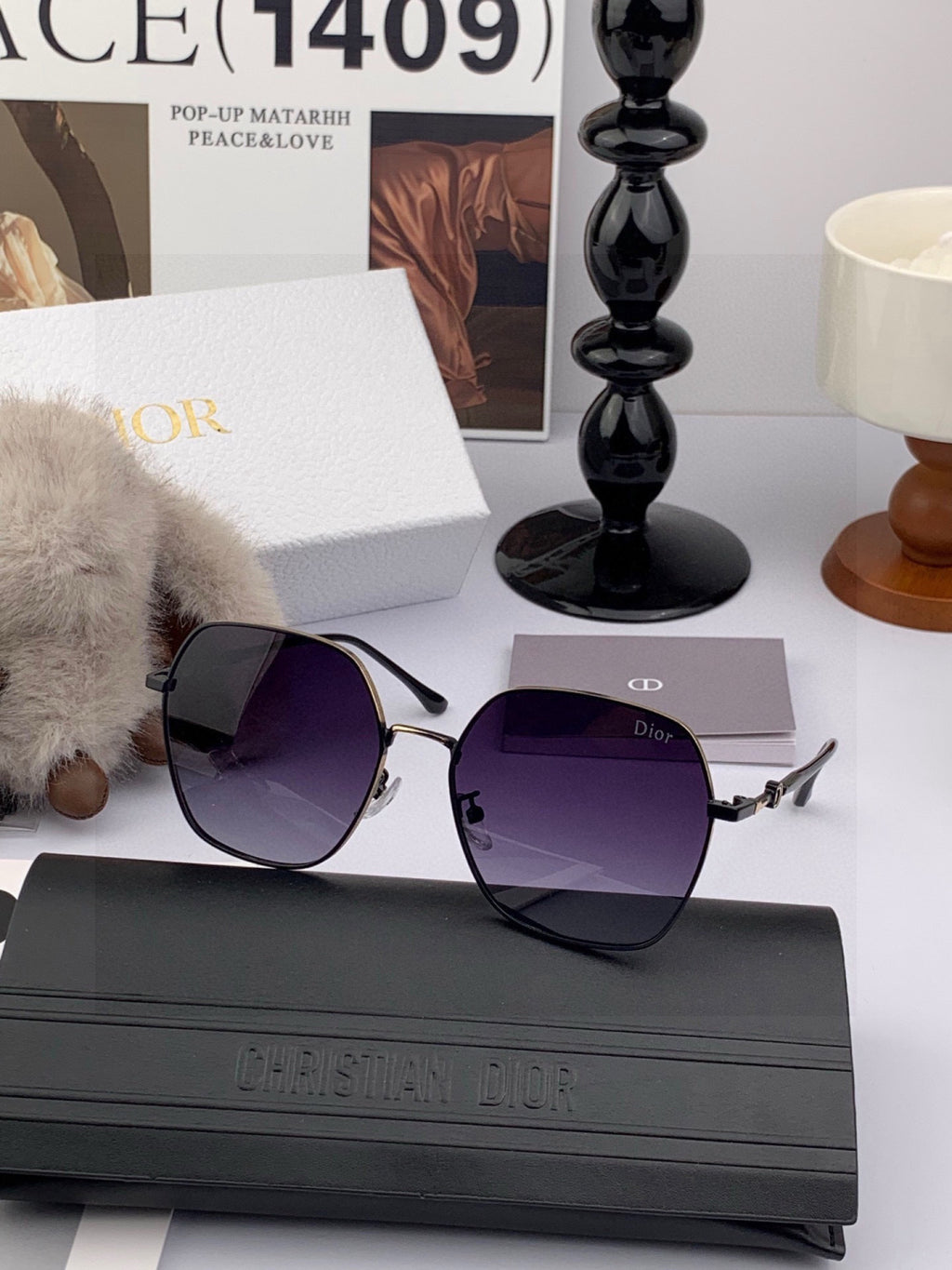 Dior CD7210 Square Red Lens Sunglasses for Women - detail image 3