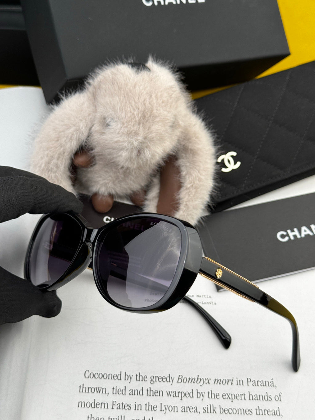 Chanel CH8751 Polarized Round Gold Lens Sunglasses for Men & Women - detail image 3