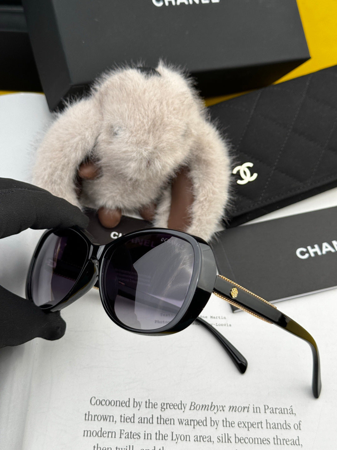 Chanel CH8751 Polarized Round Gold Lens Sunglasses for Men & Women - detail image 3