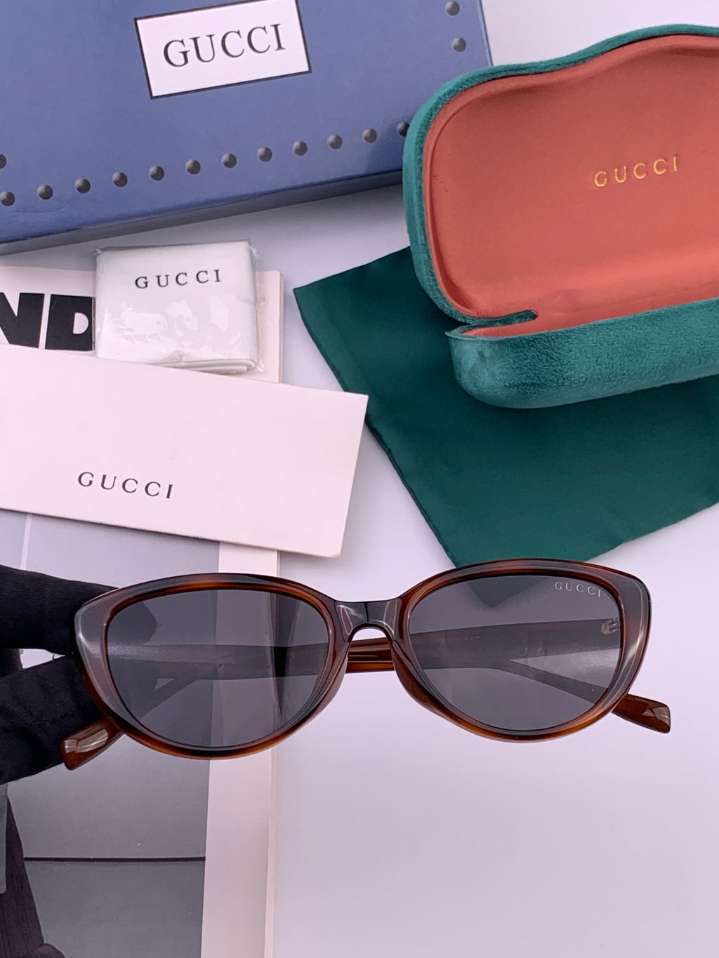 Gucci G3820 Polarized Square Black Lens Sunglasses for Men & Women - 158273 - detail image 2