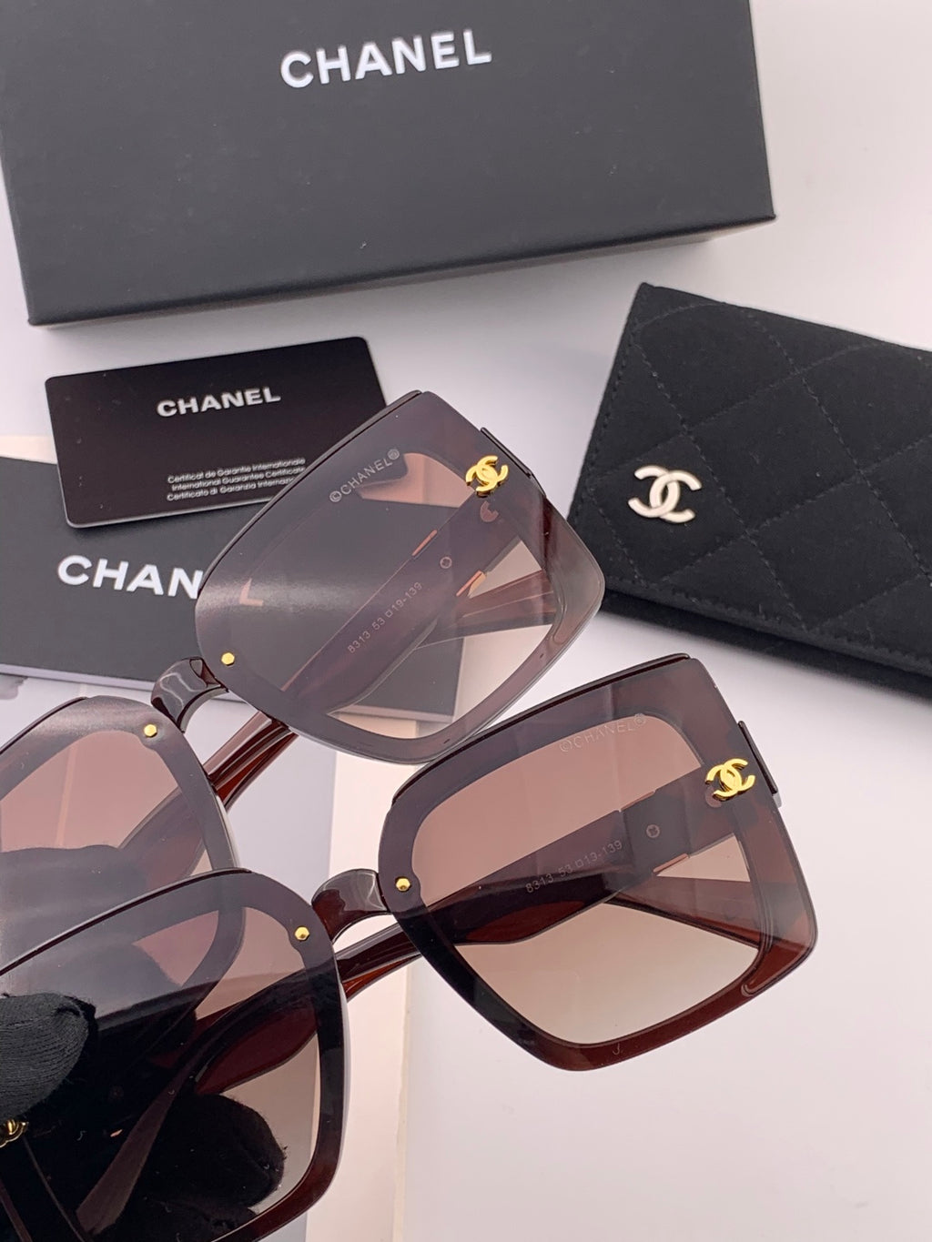 Chanel CH3831 Oversized Black Lens Sunglasses for Men & Women - 158375 - detail image 4