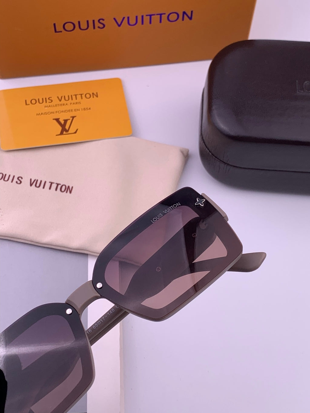 Louis Vuitton L6771 Polarized Square Black Lens Sunglasses for Men & Women - detail image 2