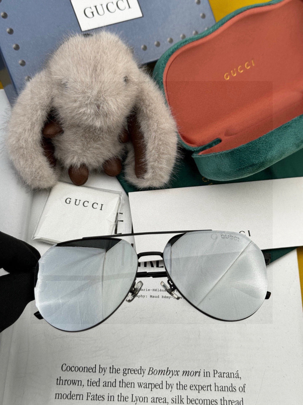 Gucci G2731 Polarized Fashion Black Lens Sunglasses for Men & Women - 158276 - detail image 2