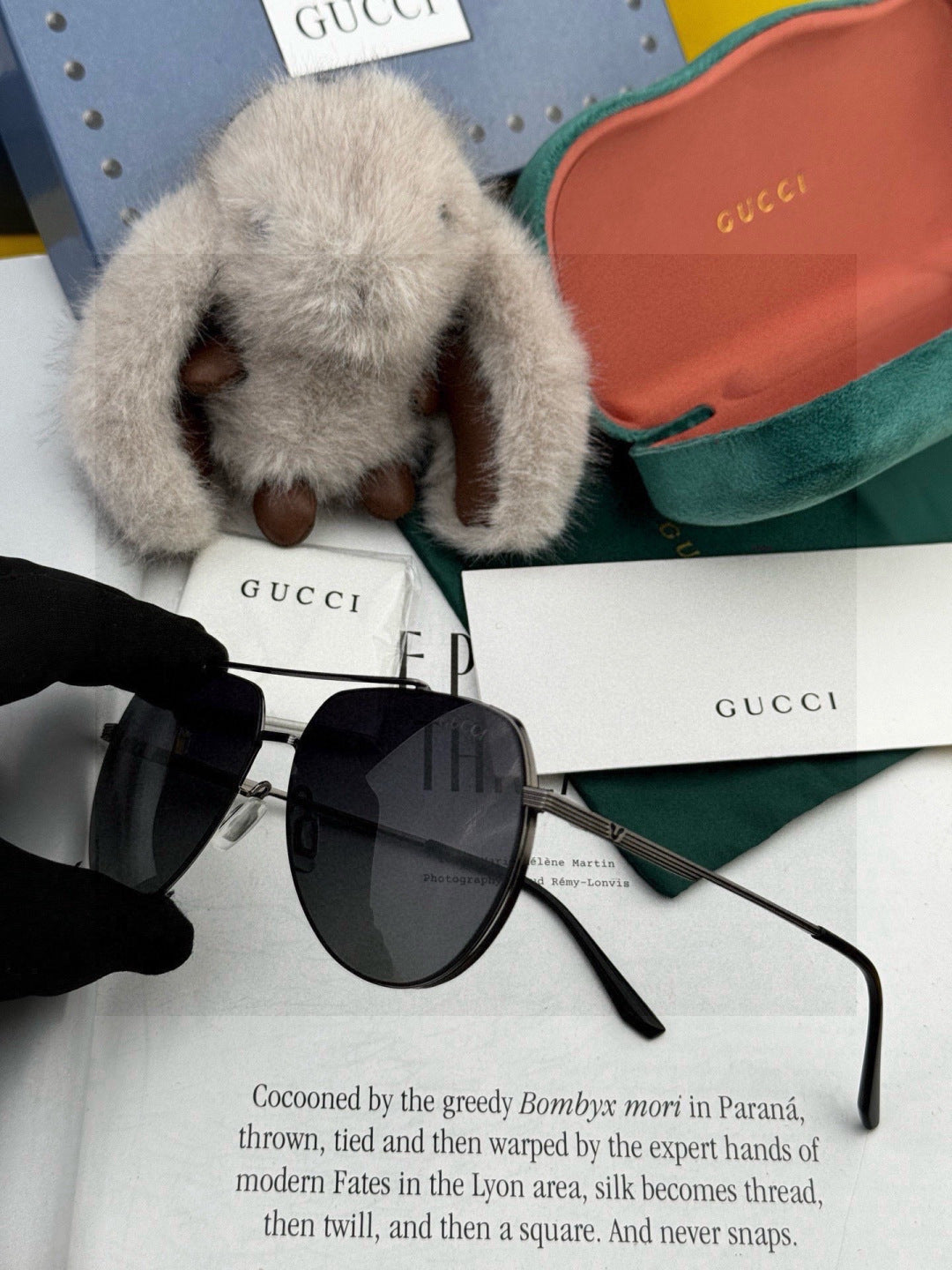 Gucci G61801 Polarized Aviator Black Lens Sunglasses for Men - detail image 6