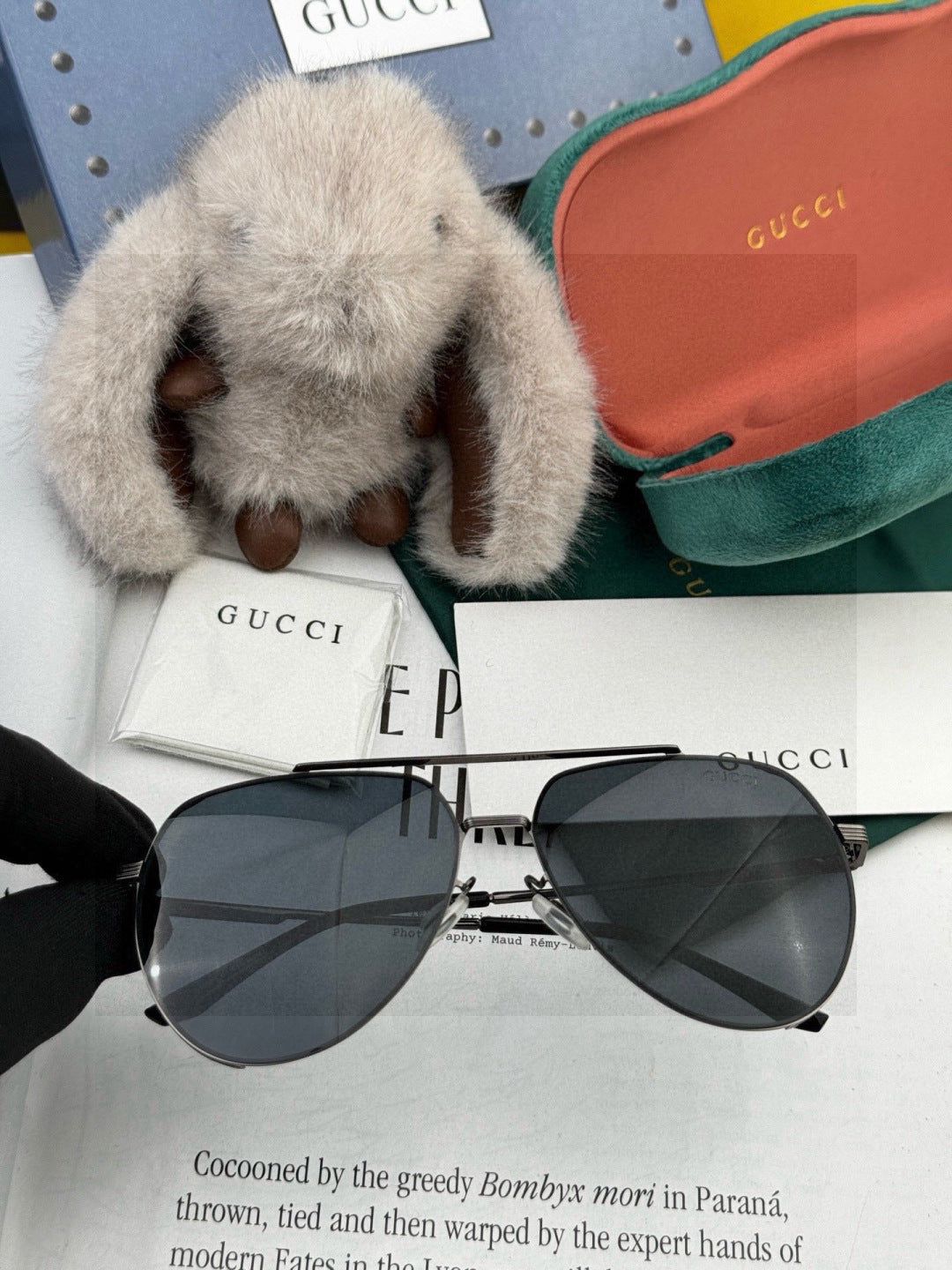 Gucci G61801 Polarized Aviator Black Lens Sunglasses for Men - detail image 3