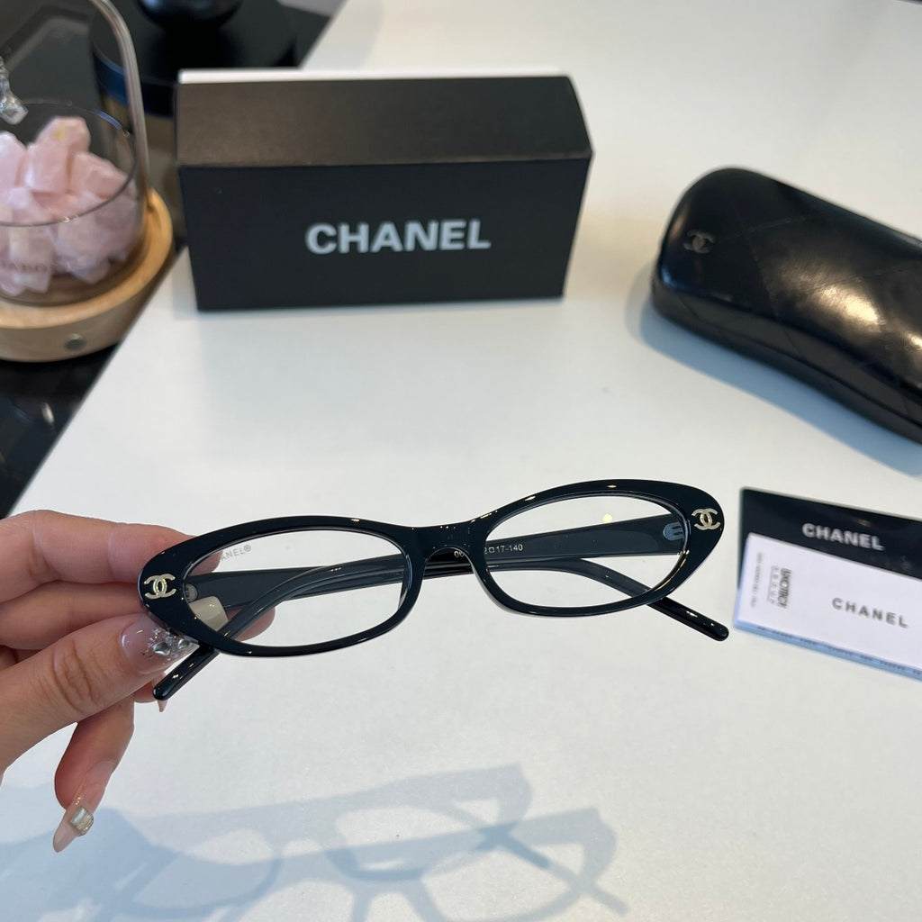 Chanel Oversized Silver Lens Sunglasses for Men & Women - 371832 - detail image 4