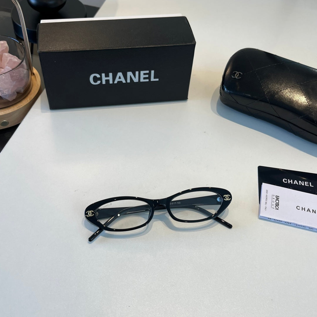 Chanel Oversized Silver Lens Sunglasses for Men & Women - 371832 - detail image 5