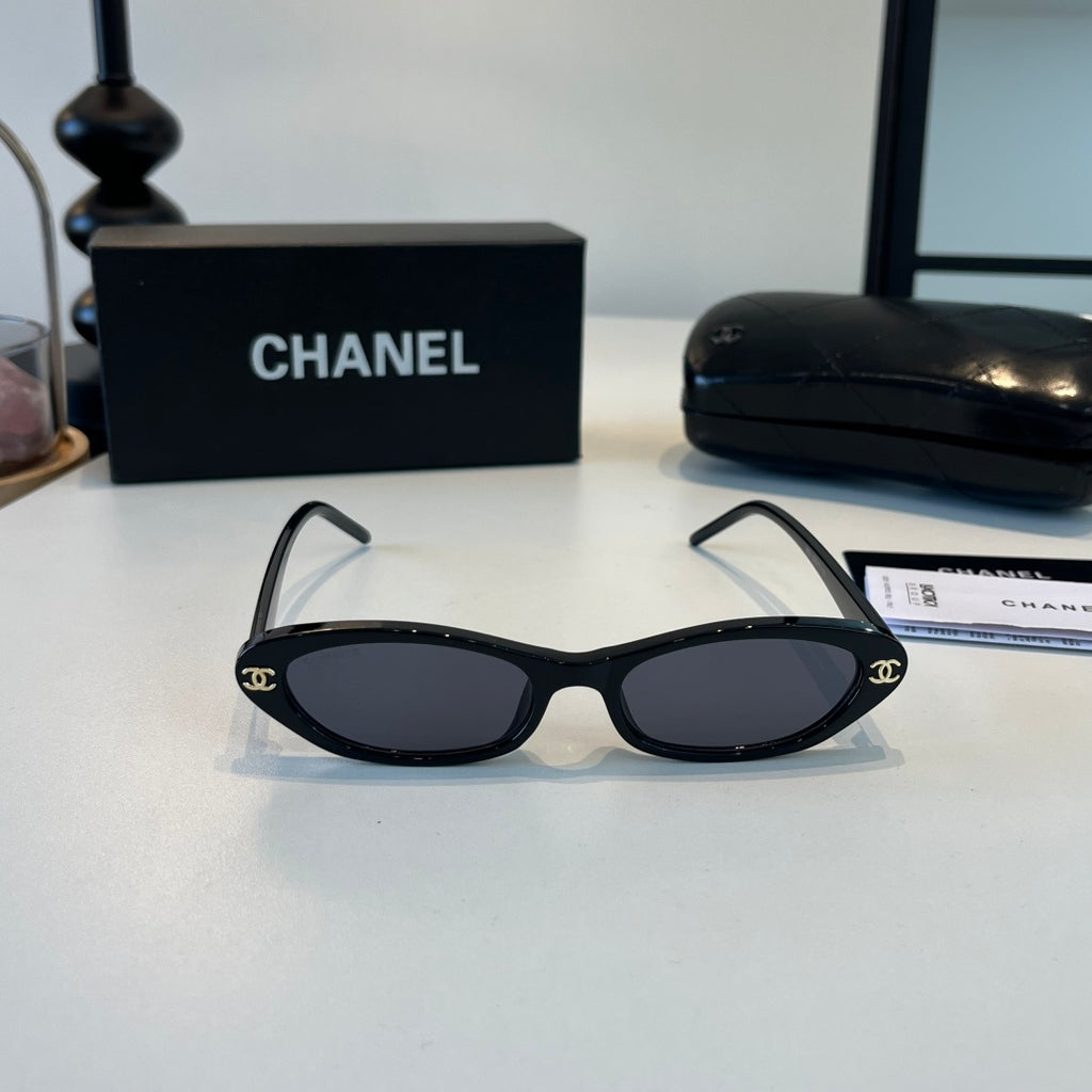 Chanel Oversized Silver Lens Sunglasses for Men & Women - 158355 - detail image 2