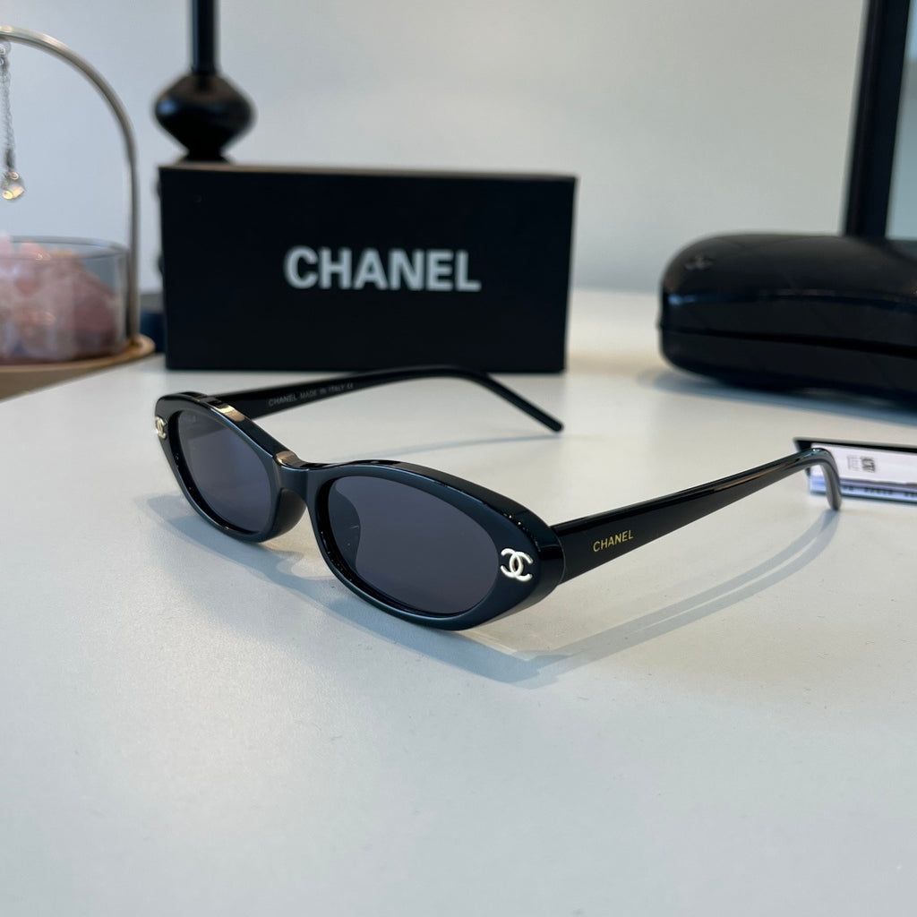 Chanel Oversized Silver Lens Sunglasses for Men & Women - 371834 - detail image 3