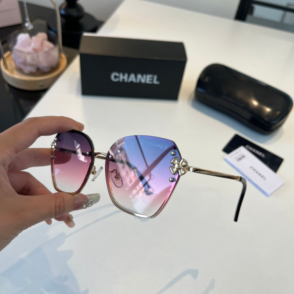Chanel Oversized Silver Lens Sunglasses for Men & Women - 158359 - detail image 4