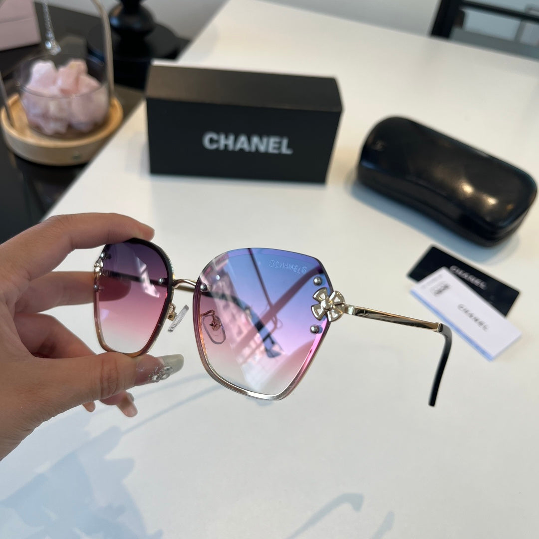 Chanel Oversized Silver Lens Sunglasses for Men & Women - 158359 - detail image 4