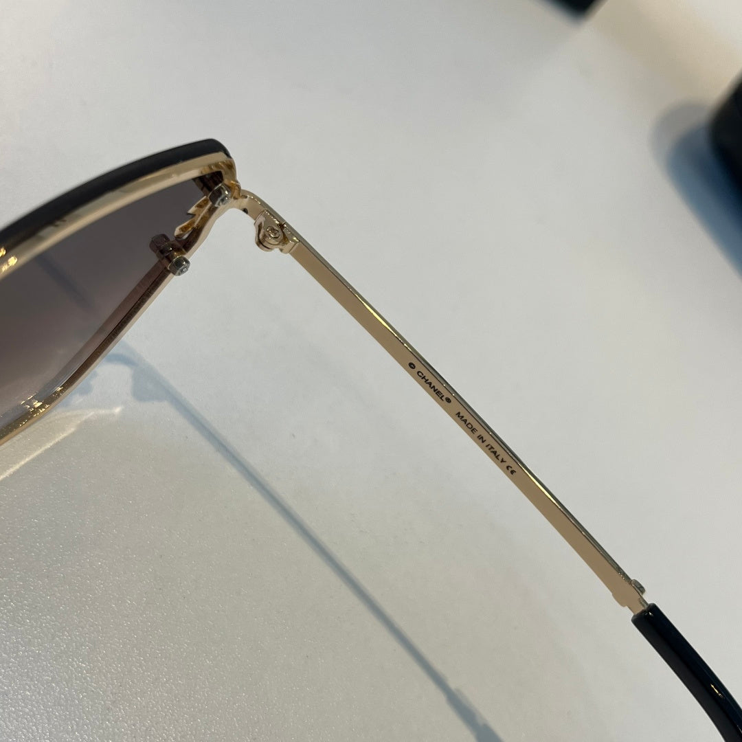 Chanel Oversized Silver Lens Sunglasses for Men & Women - 486558 - detail image 10
