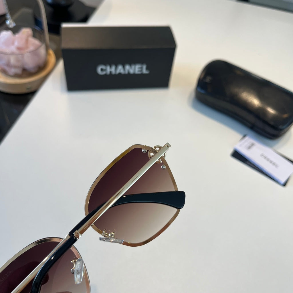 Chanel Oversized Silver Lens Sunglasses for Men & Women - 158360 - detail image 7