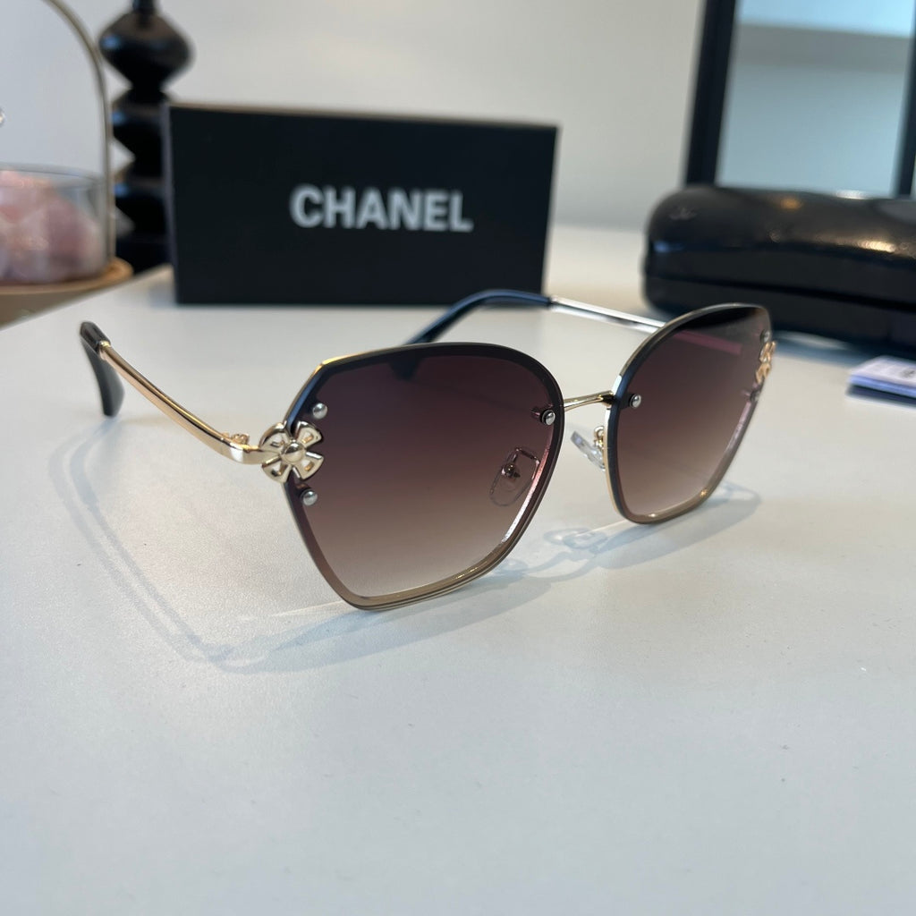 Chanel Oversized Silver Lens Sunglasses for Men & Women - 158360