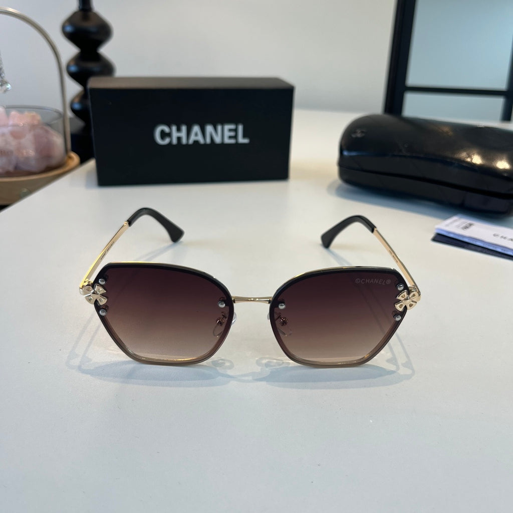 Chanel Oversized Silver Lens Sunglasses for Men & Women - 158360 - detail image 2