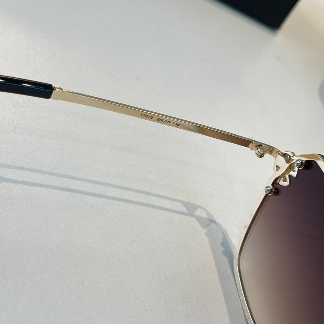Chanel Oversized Silver Lens Sunglasses for Men & Women - 486558 - detail image 9