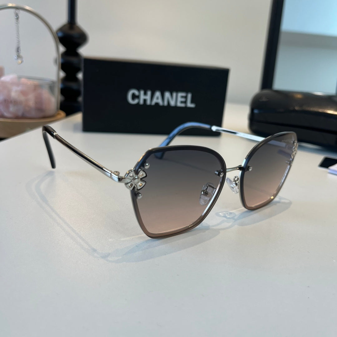 Chanel Oversized Silver Lens Sunglasses for Men & Women - 158361