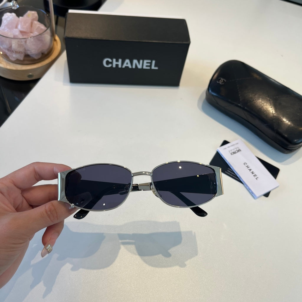 Chanel Oversized Silver Lens Sunglasses for Men & Women - 371838 - detail image 5