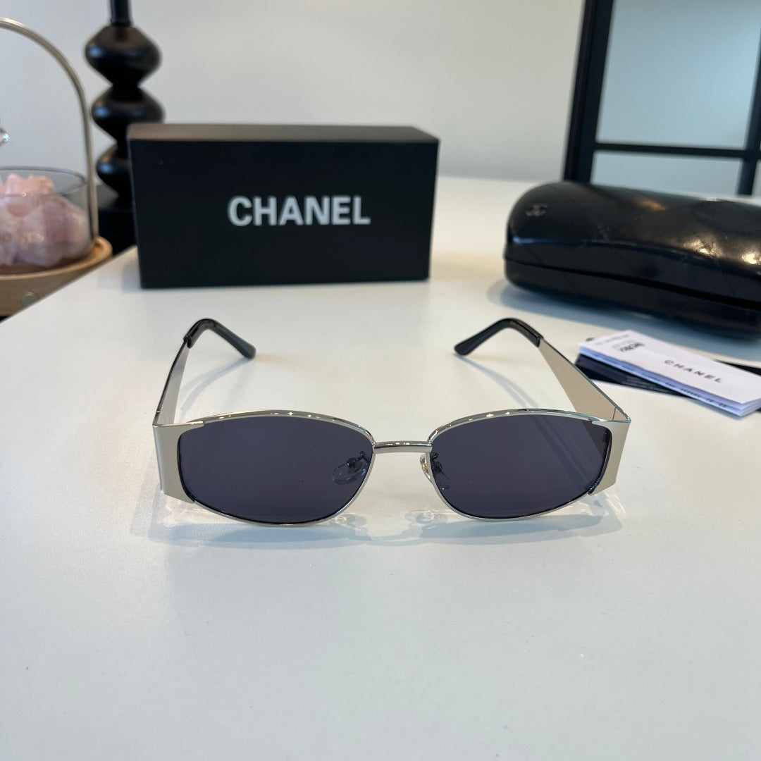 Chanel Oversized Silver Lens Sunglasses for Men & Women - 158362 - detail image 2
