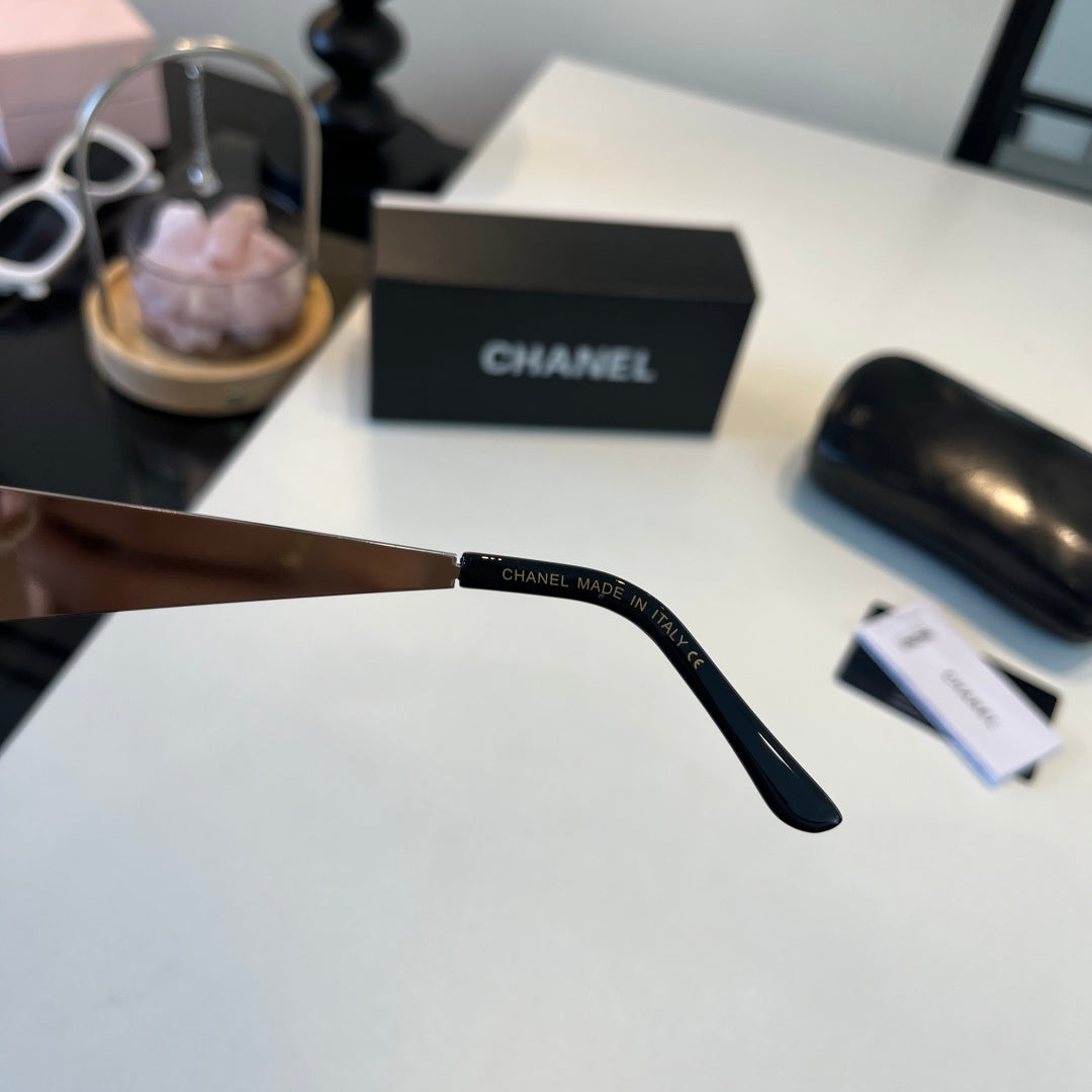 Chanel Oversized Silver Lens Sunglasses for Men & Women - 371838 - detail image 8