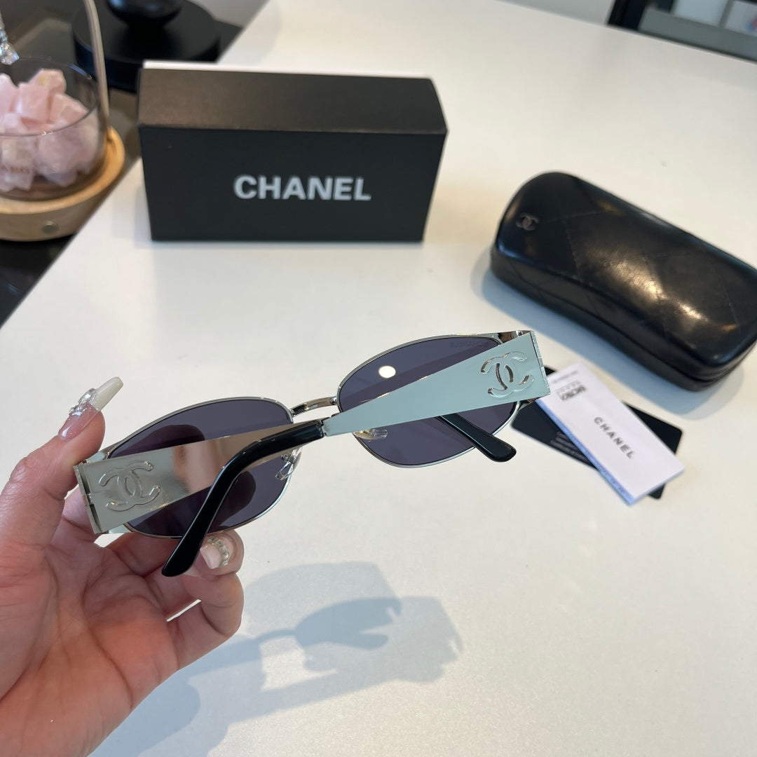 Chanel Oversized Silver Lens Sunglasses for Men & Women - 158362 - detail image 6