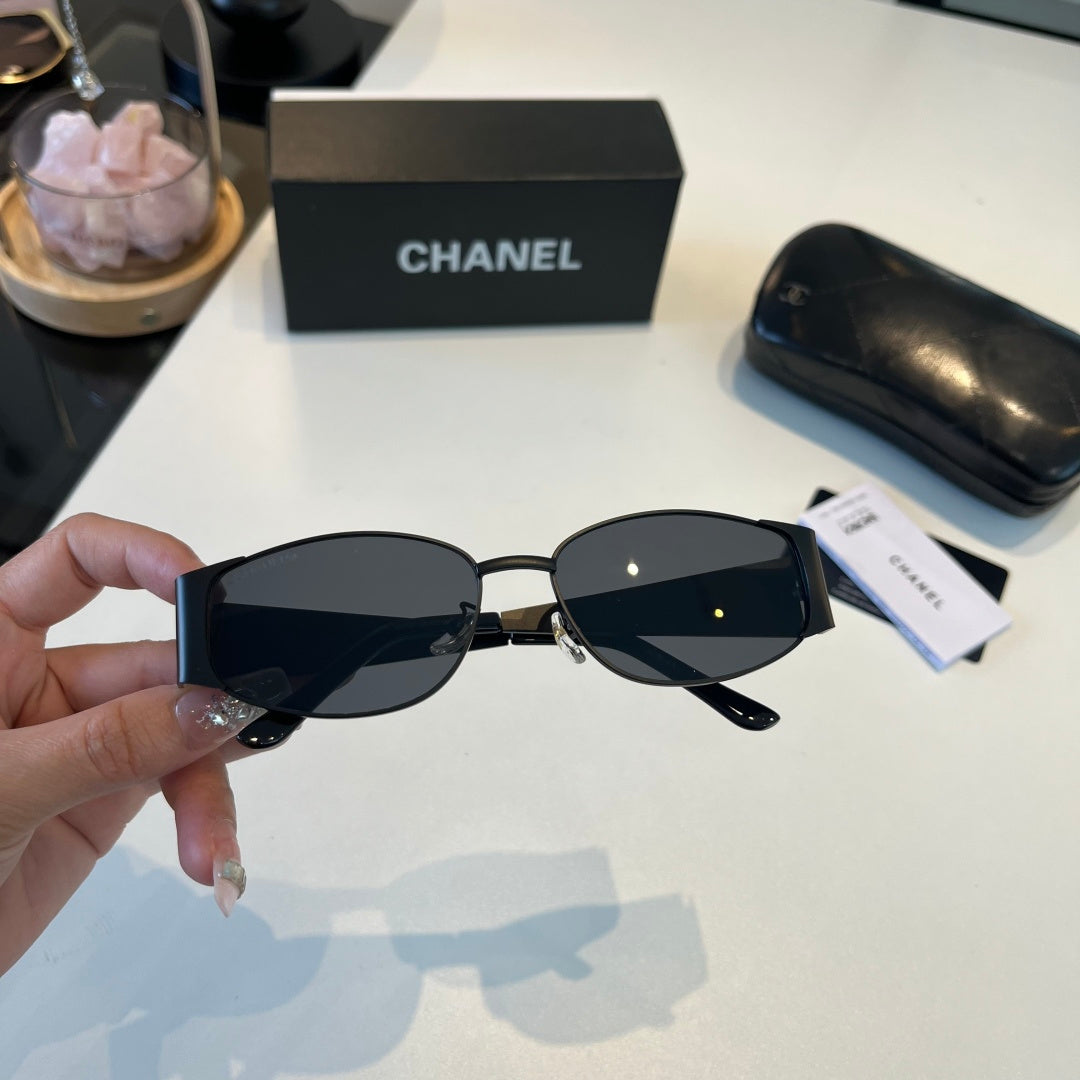 Chanel Oversized Silver Lens Sunglasses for Men & Women - 158363 - detail image 5