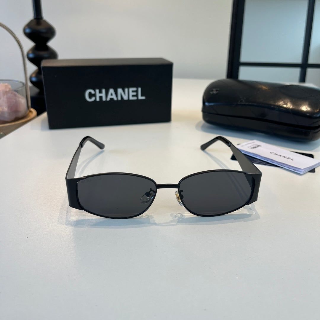 Chanel Oversized Silver Lens Sunglasses for Men & Women - 371839 - detail image 2