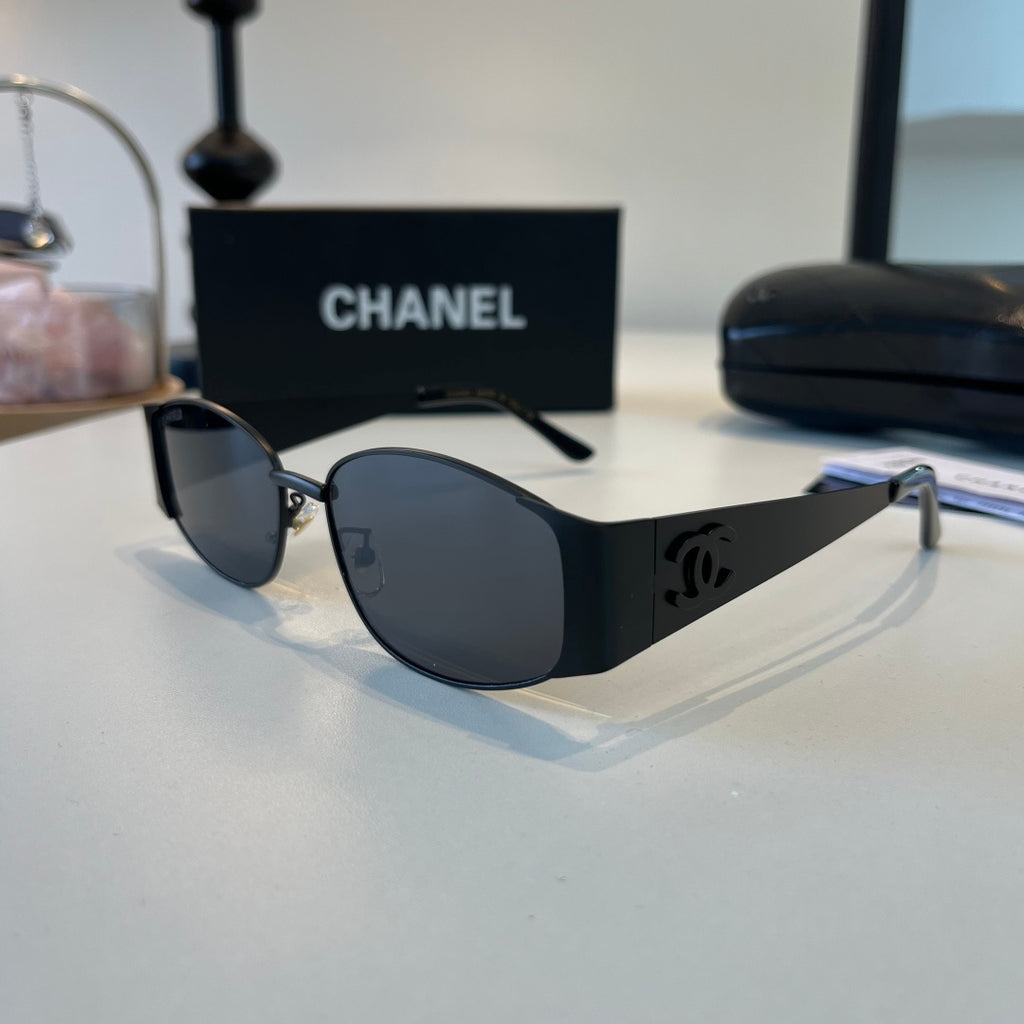 Chanel Oversized Silver Lens Sunglasses for Men & Women - 158363 - detail image 3