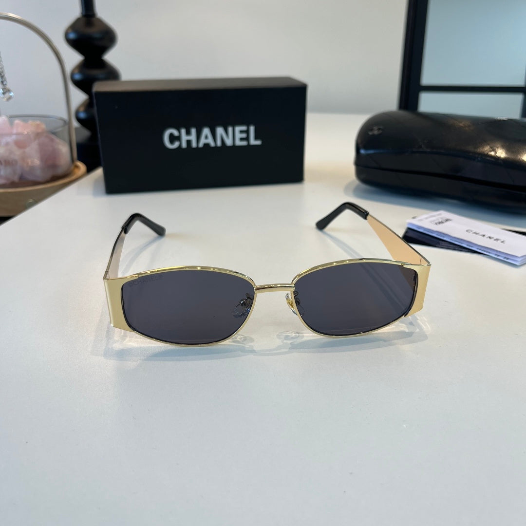 Chanel Oversized Silver Lens Sunglasses for Men & Women - 158365 - detail image 2