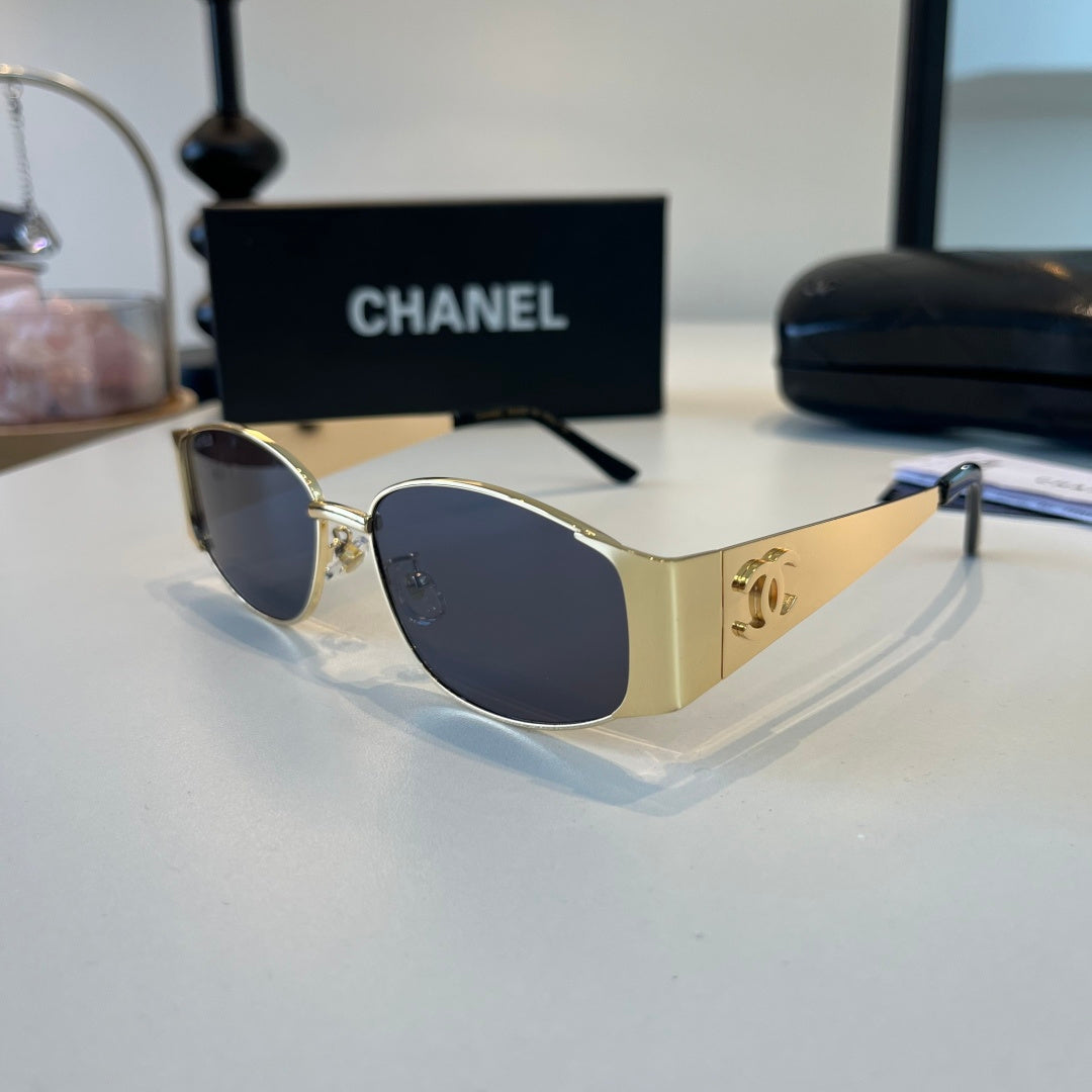 Chanel Oversized Silver Lens Sunglasses for Men & Women - 371841 - detail image 3