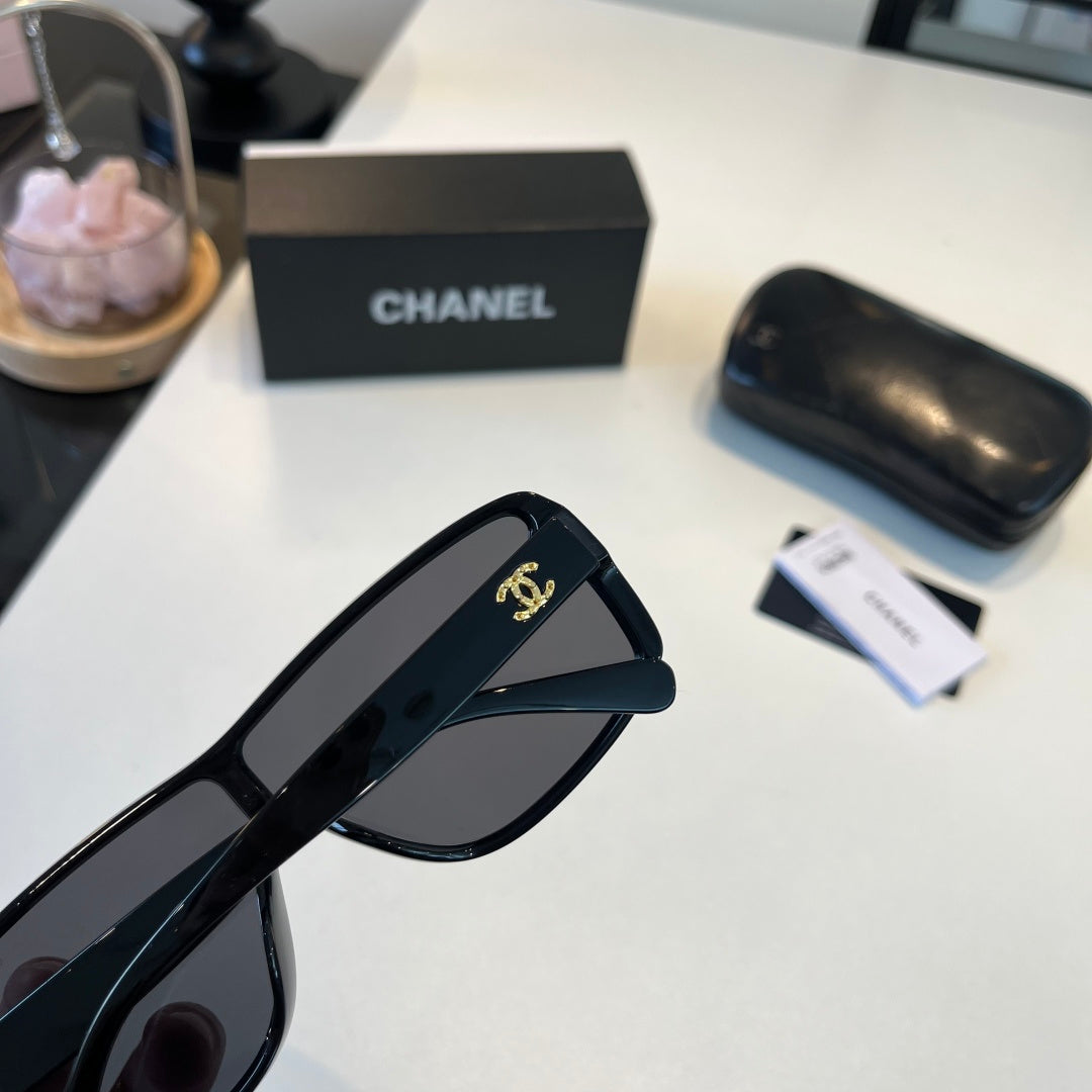 Chanel Fashion Black Lens Sunglasses for Men & Women - 371846 - detail image 7