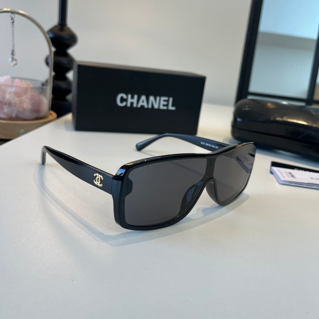 Chanel Fashion Black Lens Sunglasses for Men & Women - 371846