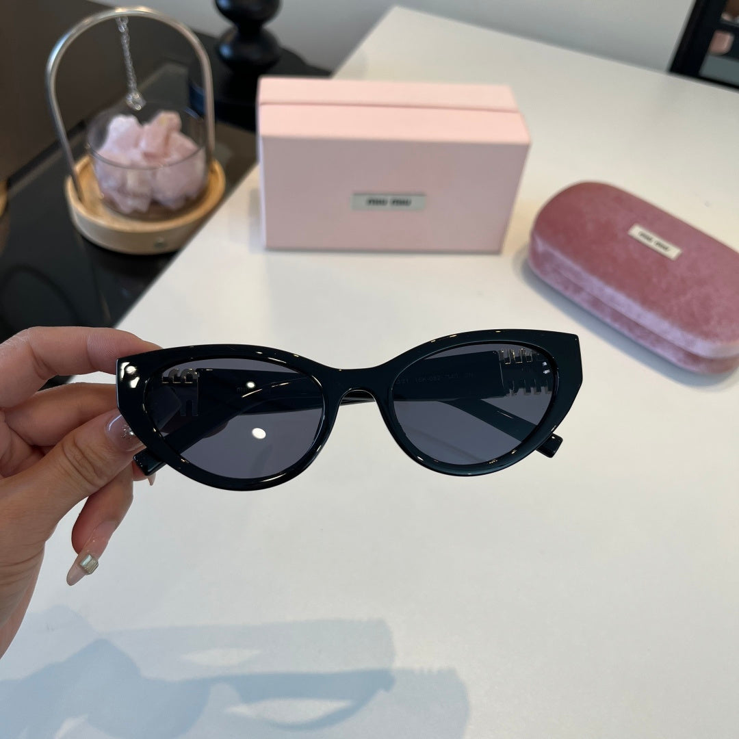 Miu Miu Cat-Eye Black Lens Sunglasses for Men & Women - 158601 - detail image 6