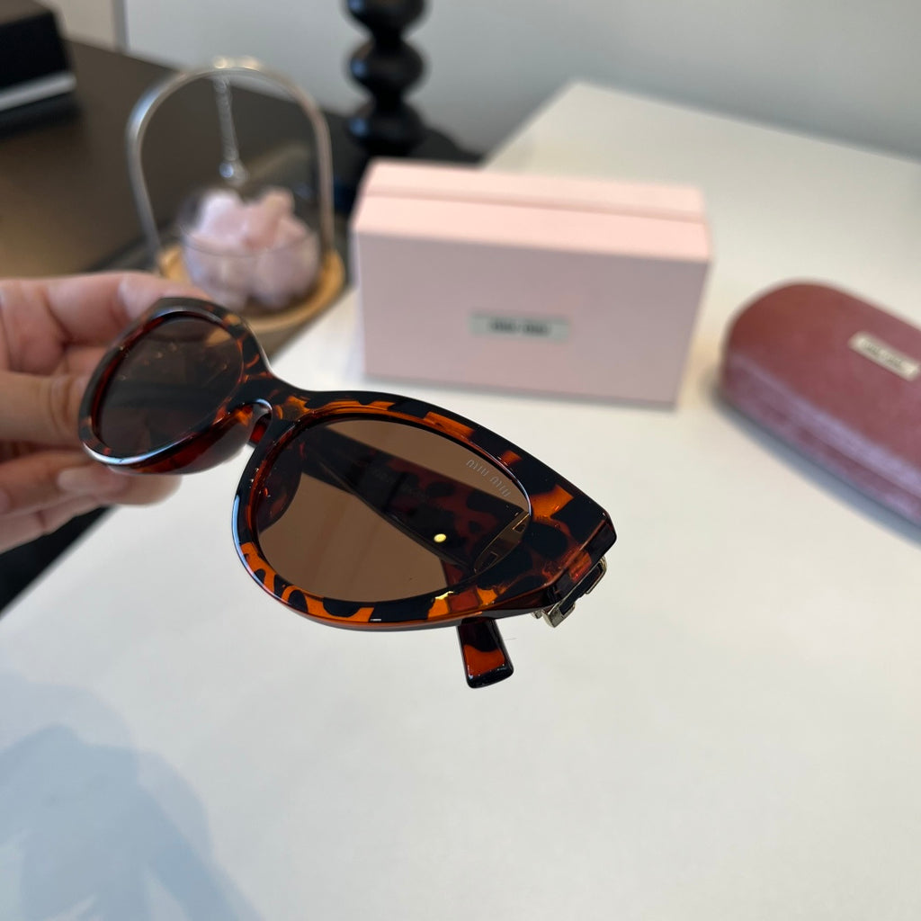 Miu Miu Cat-Eye Brown Lens Sunglasses for Men & Women - 158604 - detail image 7