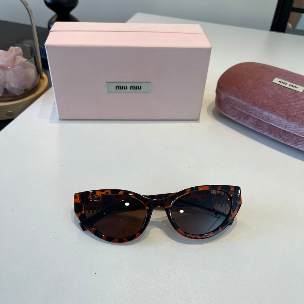 Miu Miu Cat-Eye Brown Lens Sunglasses for Men & Women - 158604 - detail image 5