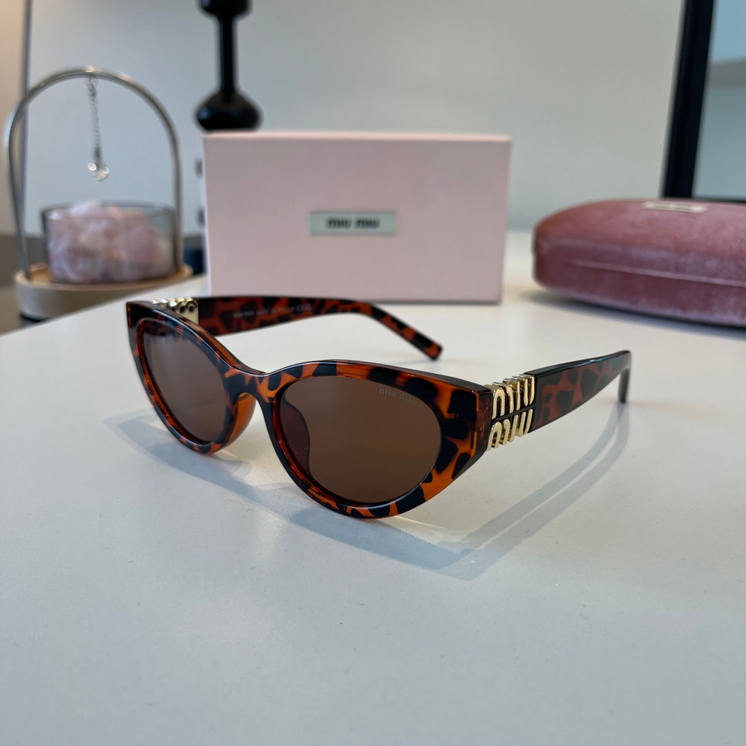 Miu Miu Cat-Eye Brown Lens Sunglasses for Men & Women - 158604 - detail image 3