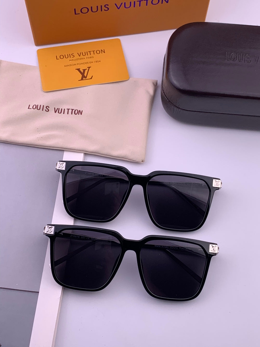 Louis Vuitton L7166 Aviator Gold Lens Sunglasses for Men & Women - 158175 - detail image 7