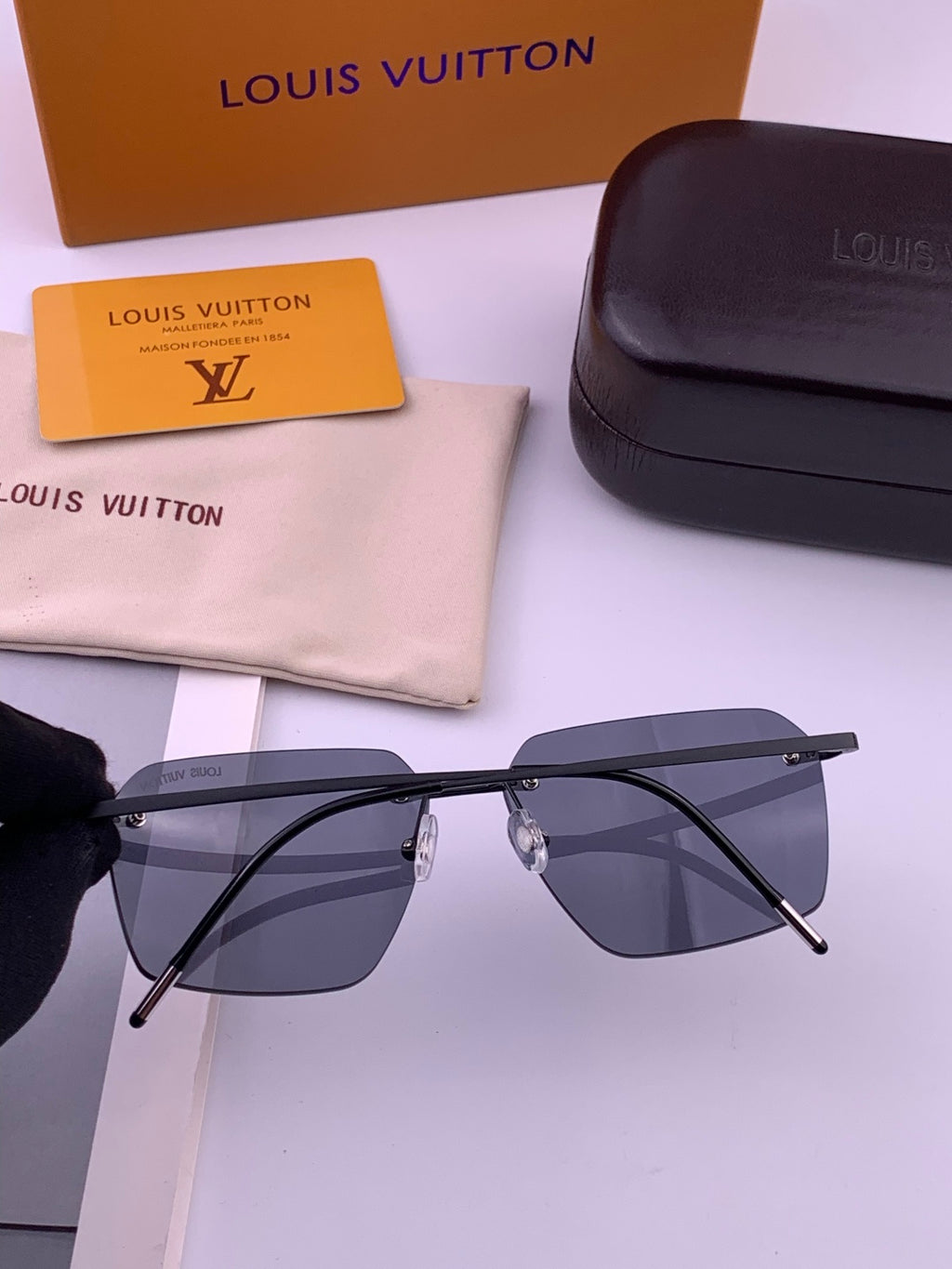 Louis Vuitton L2253 Polarized Aviator Blue Lens Sunglasses for Men - 158176 - detail image 7