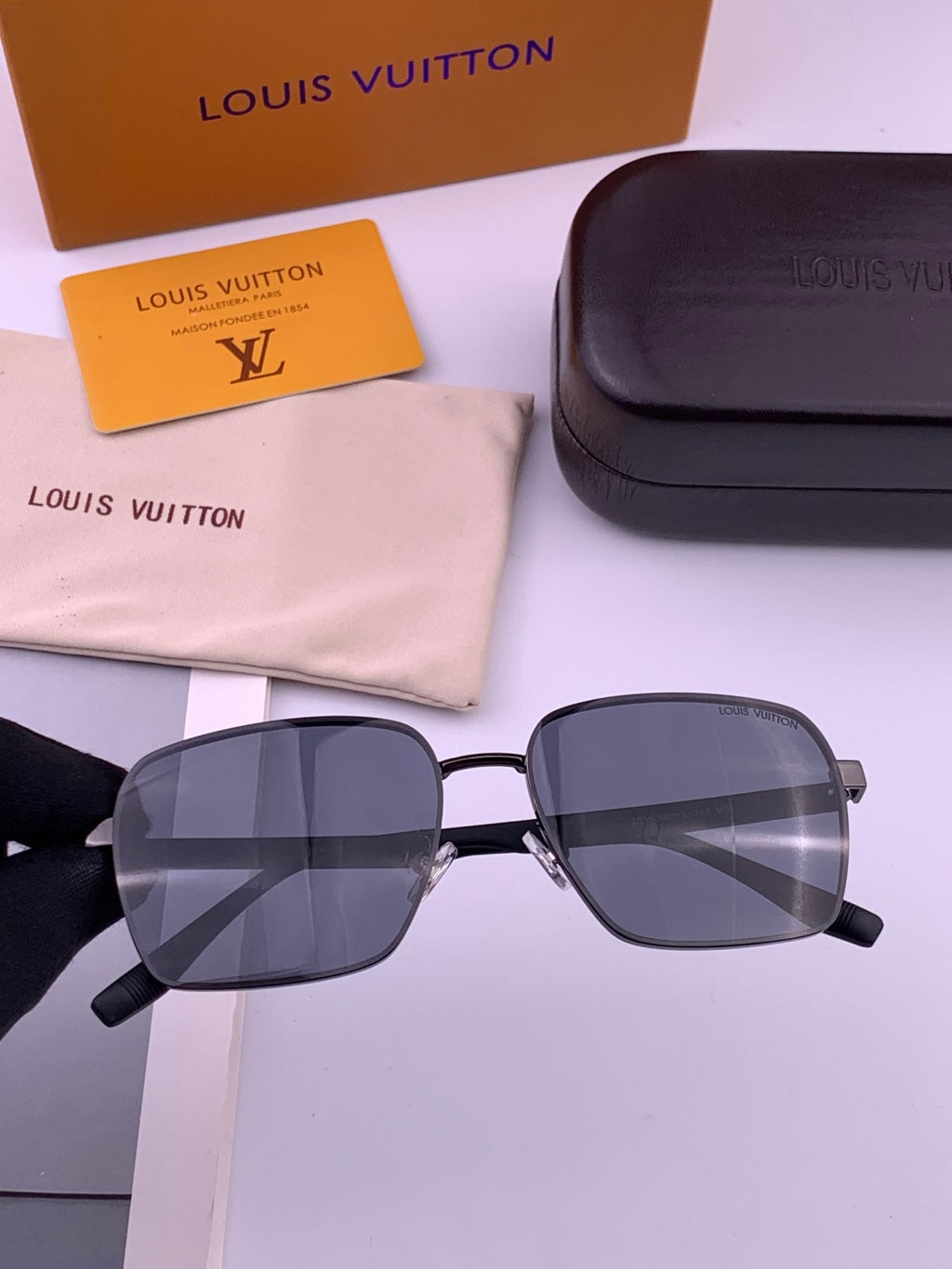 Louis Vuitton L5253 Polarized Aviator Gray Lens Sunglasses for Men