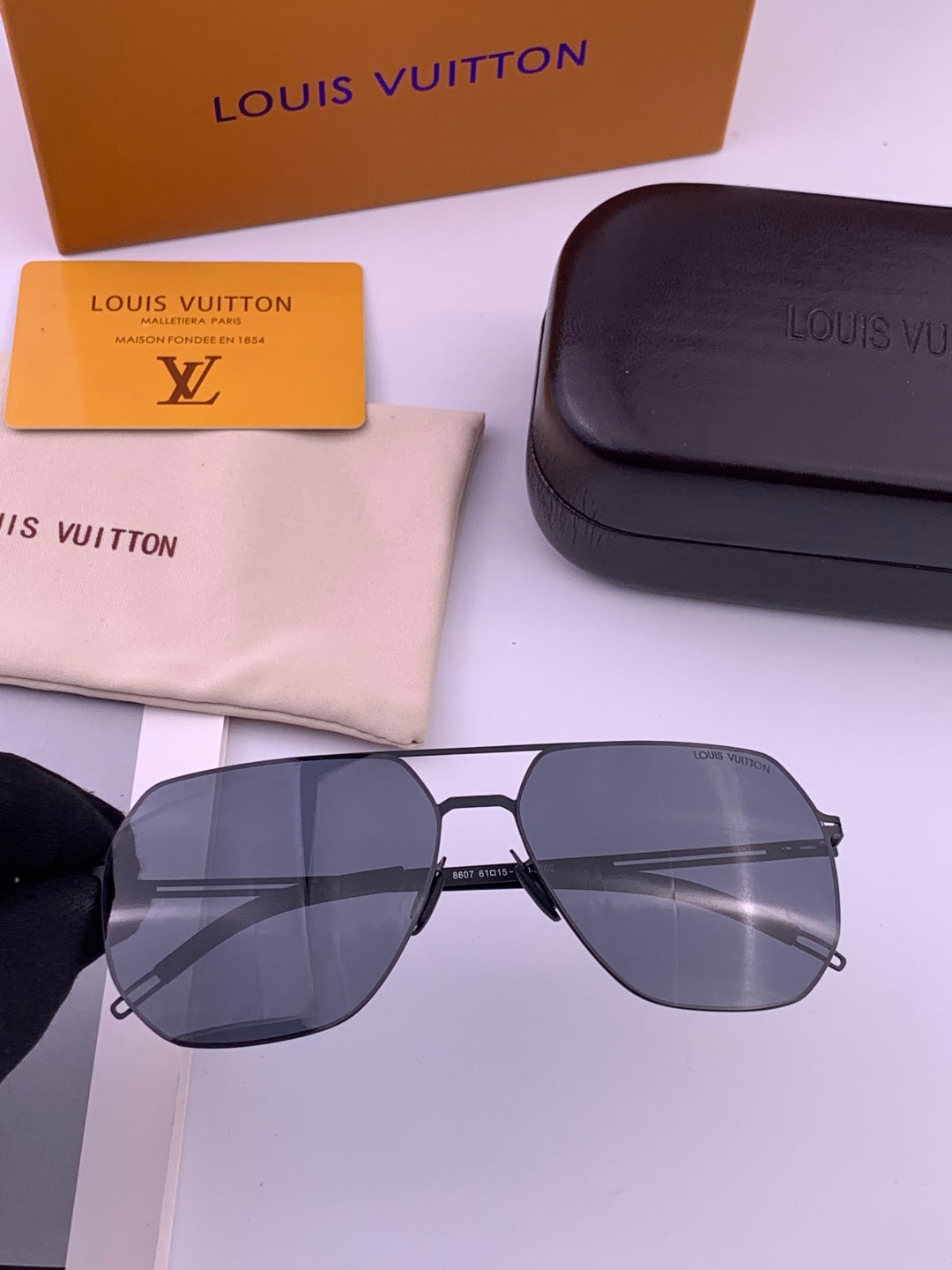 Louis Vuitton L7860 Fashion Blue Lens Sunglasses for Men & Women